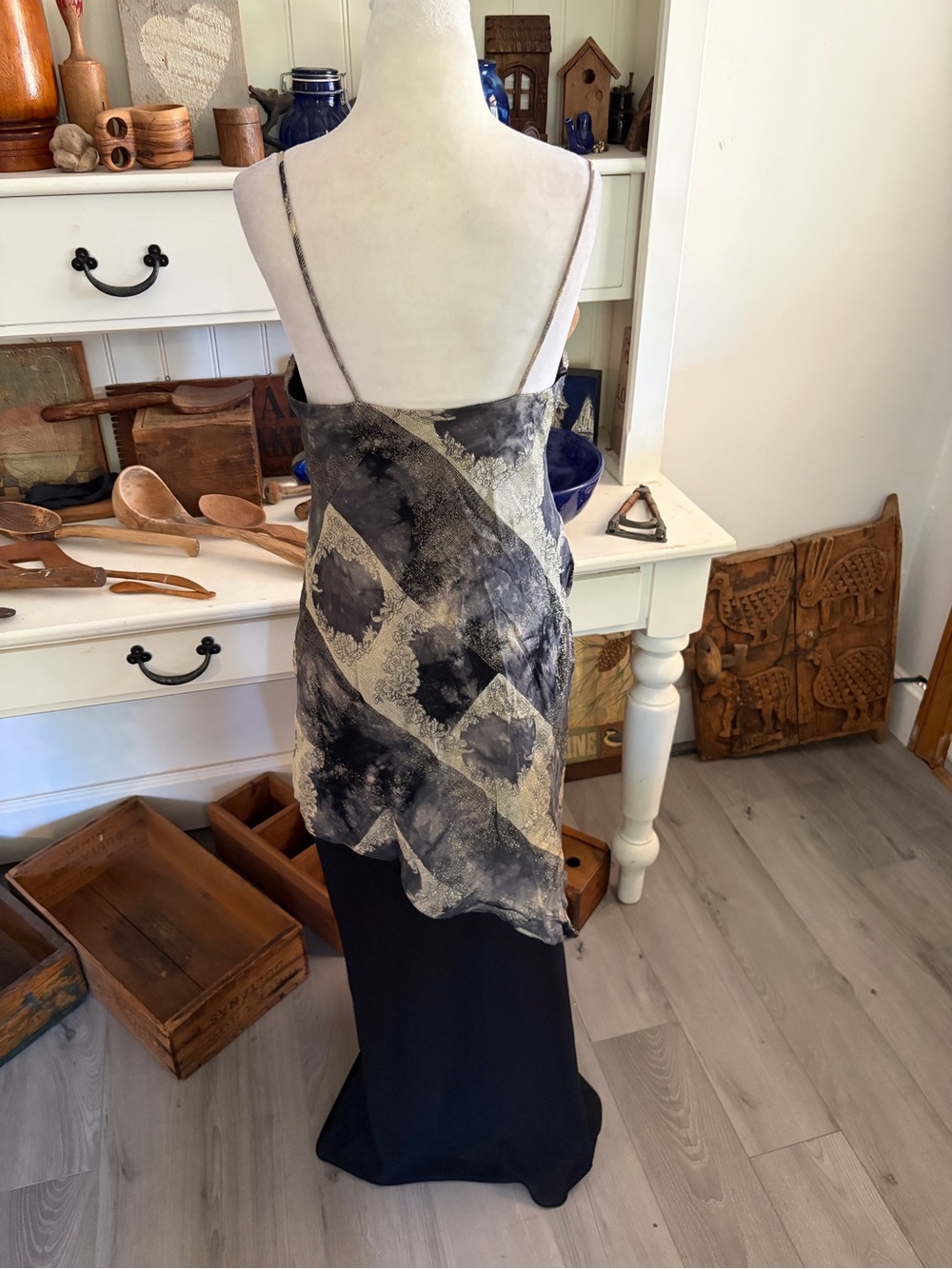Algo Sleeveless Black Gray Gold & Silver Patterned Slip Dress - Picture 2 of 3